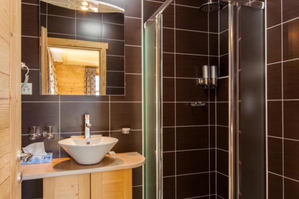 Between Boutique Hotel Chamoson Экстерьер фото