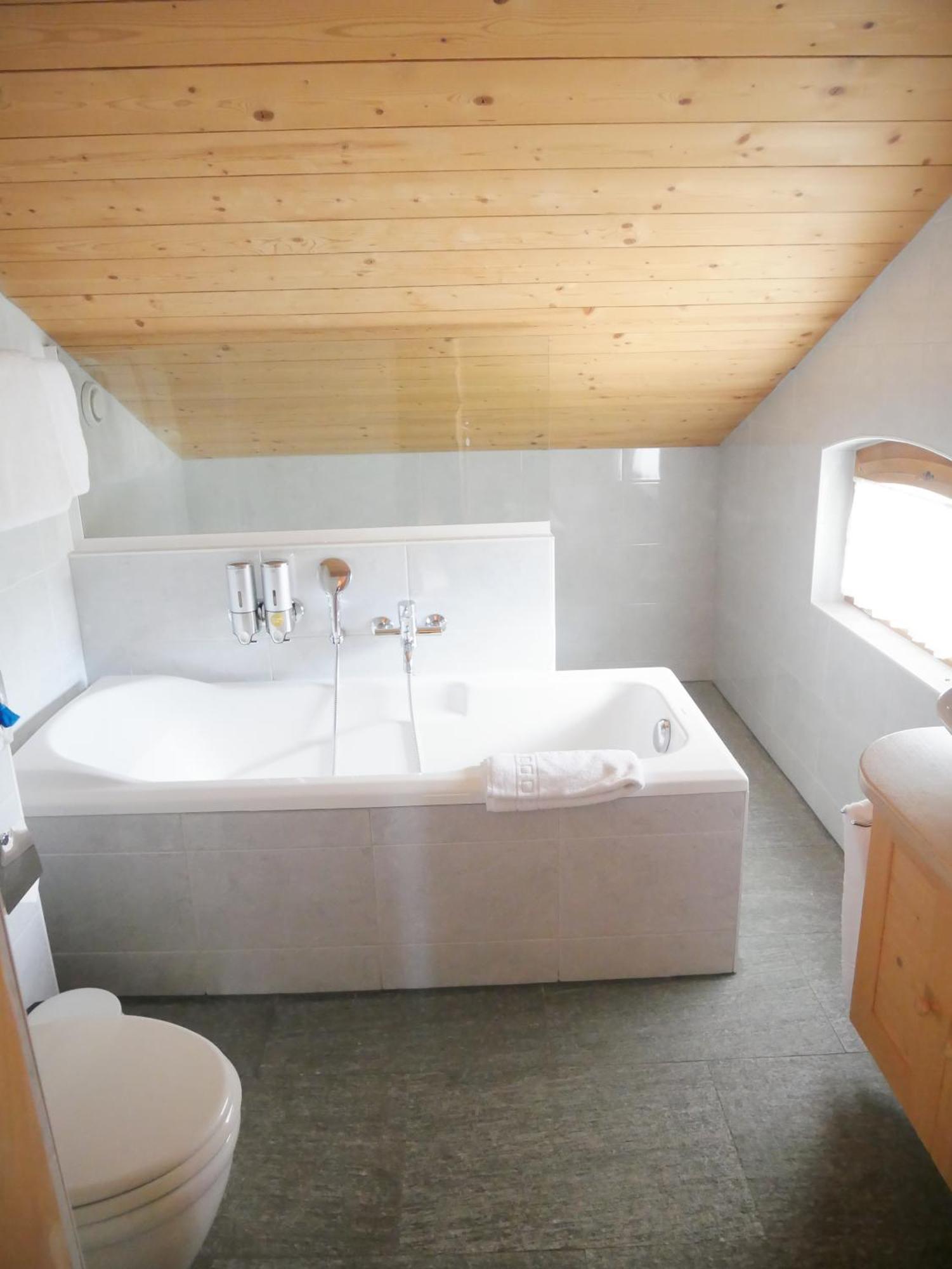 Between Boutique Hotel Chamoson Экстерьер фото