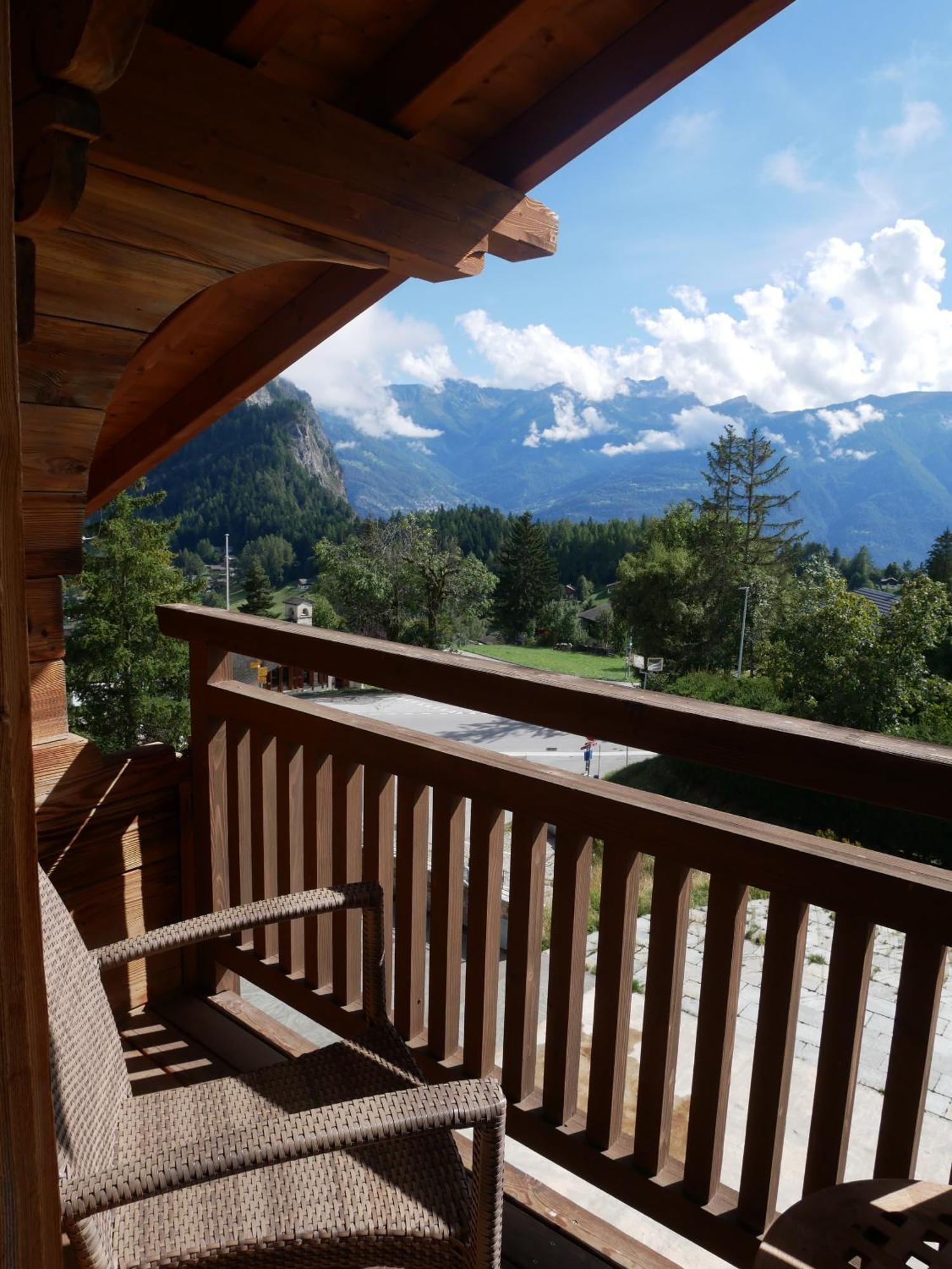 Between Boutique Hotel Chamoson Экстерьер фото