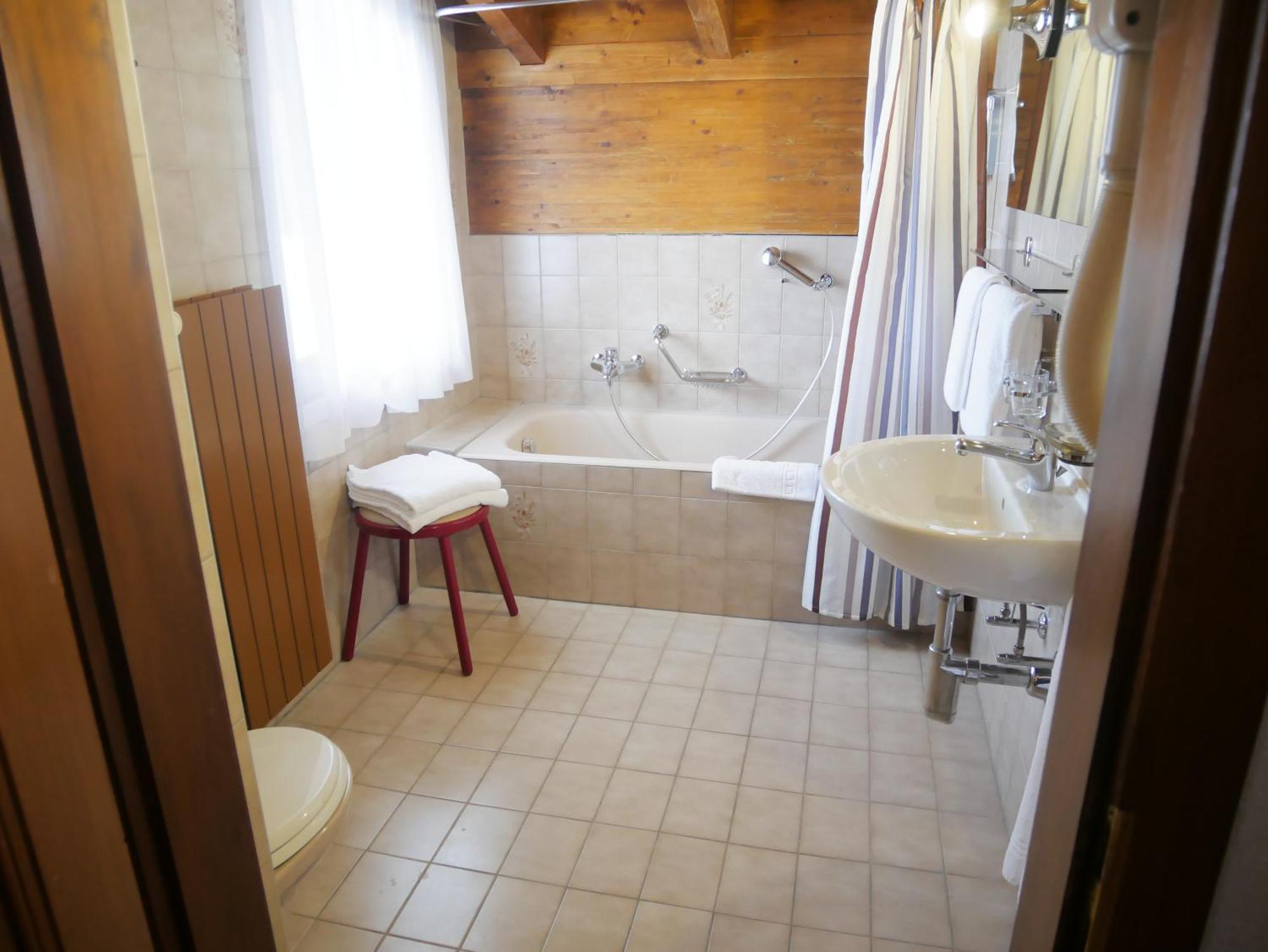 Between Boutique Hotel Chamoson Экстерьер фото
